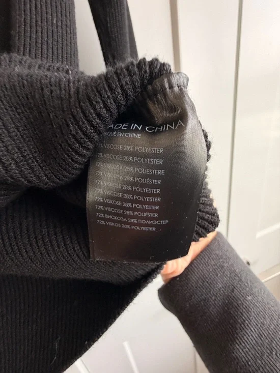 Club Monaco Shrug Neck Rib Sweater Size Large - Picture 8 of 8